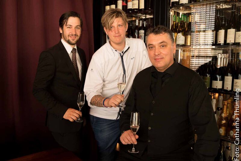 Alexander Fürst (Restaurantleitung Fine Dining & Sommelier), Roman Wurzer (Chef de Cuisine SKY), Heinz Kaiser (Chef de Bar SKY